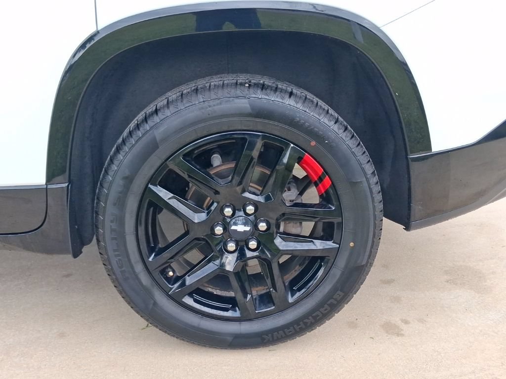 Used 2018 Chevrolet Traverse Premier w/ Redline Edition FWD image 4