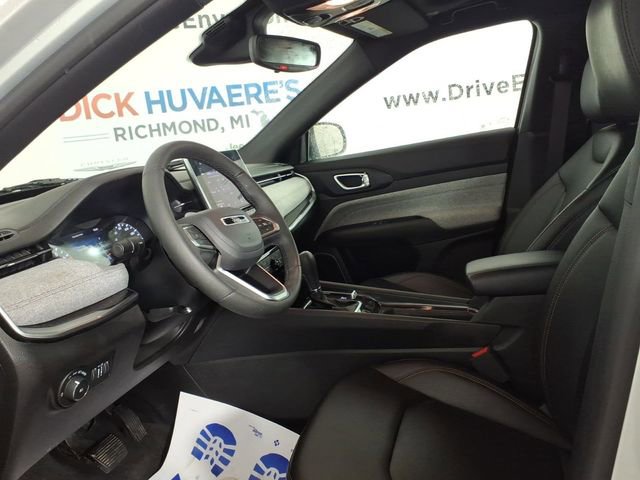 Used 2024 Jeep Compass Latitude w/ Sun and Sound Group image 10