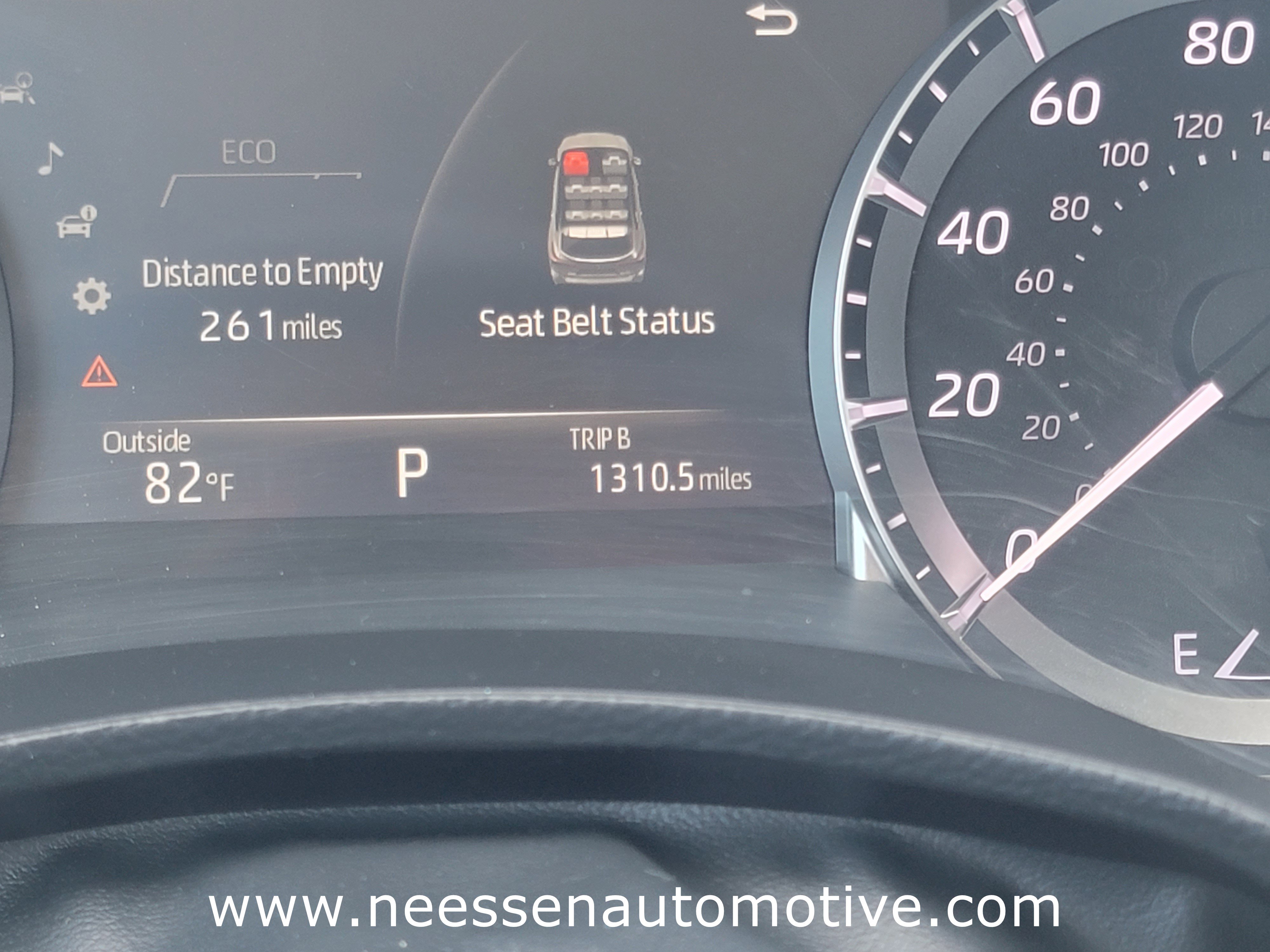 Used 2023 Toyota Highlander XLE image 23