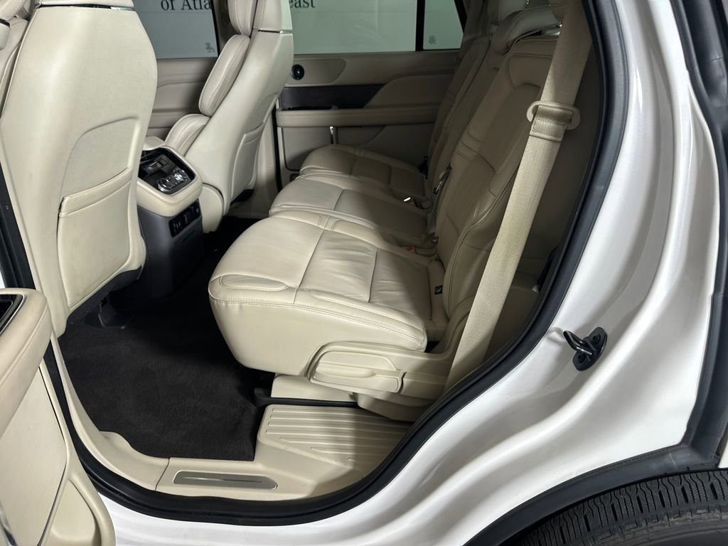 Used 2019 Lincoln Navigator Reserve AWD/4WD image 21