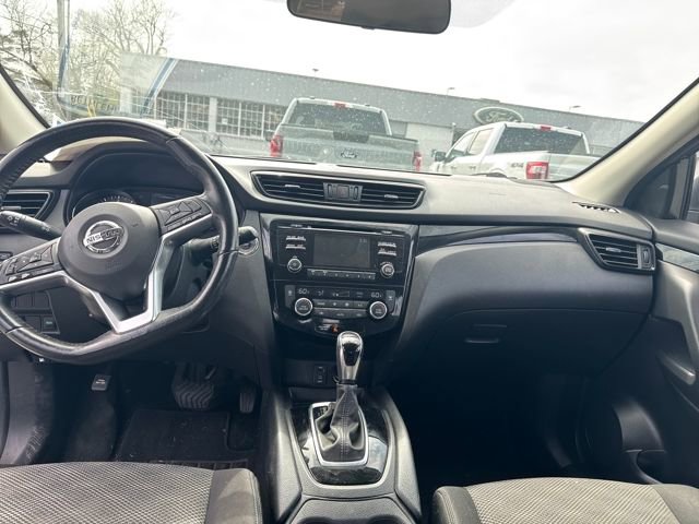 Used 2018 Nissan Rogue Sport SV w/ SV All-Weather Package image 12