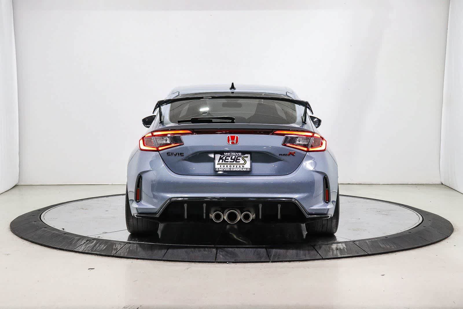 Used 2024 Honda Civic Type R image 3