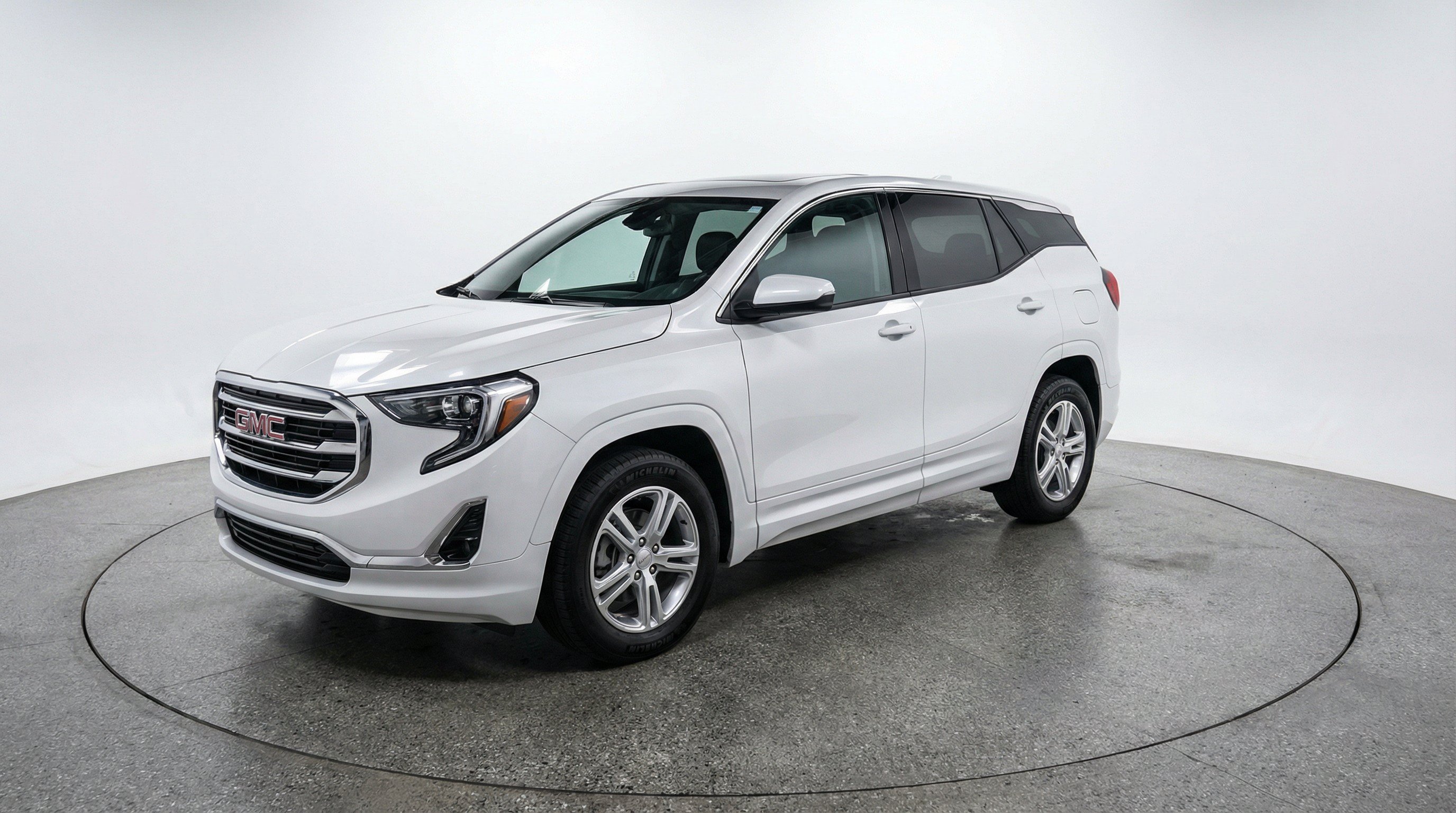 Used 2024 GMC Terrain SLE FWD image 3