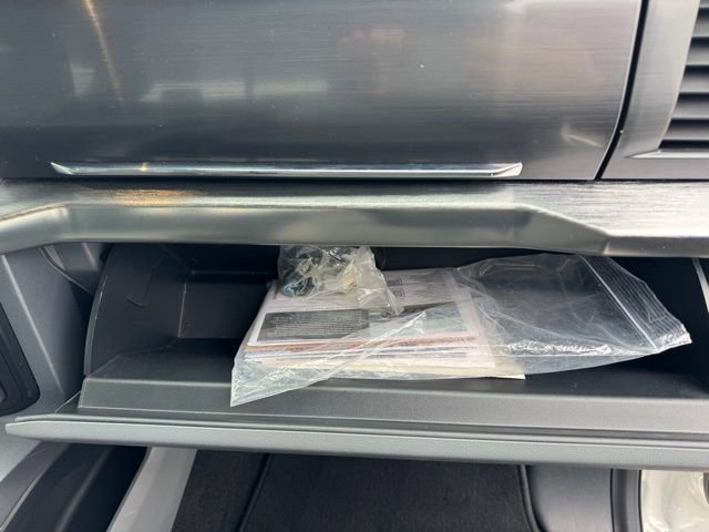 Used 2023 Ford F150 Lariat w/ Trailer Tow Package image 38