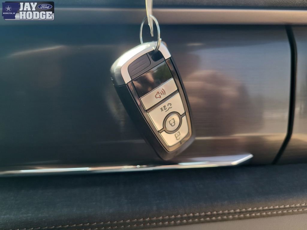 New 2025 Ford F150 Lightning Flash image 34