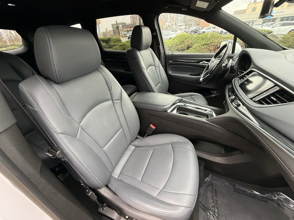 Used 2022 Buick Enclave Premium image 40