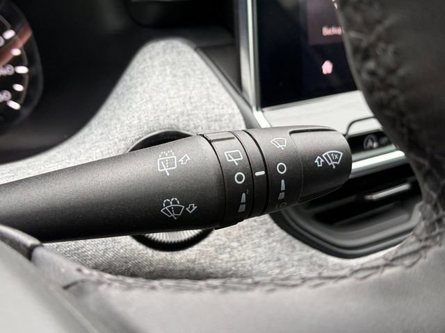 Used 2024 Jeep Compass Latitude image 25