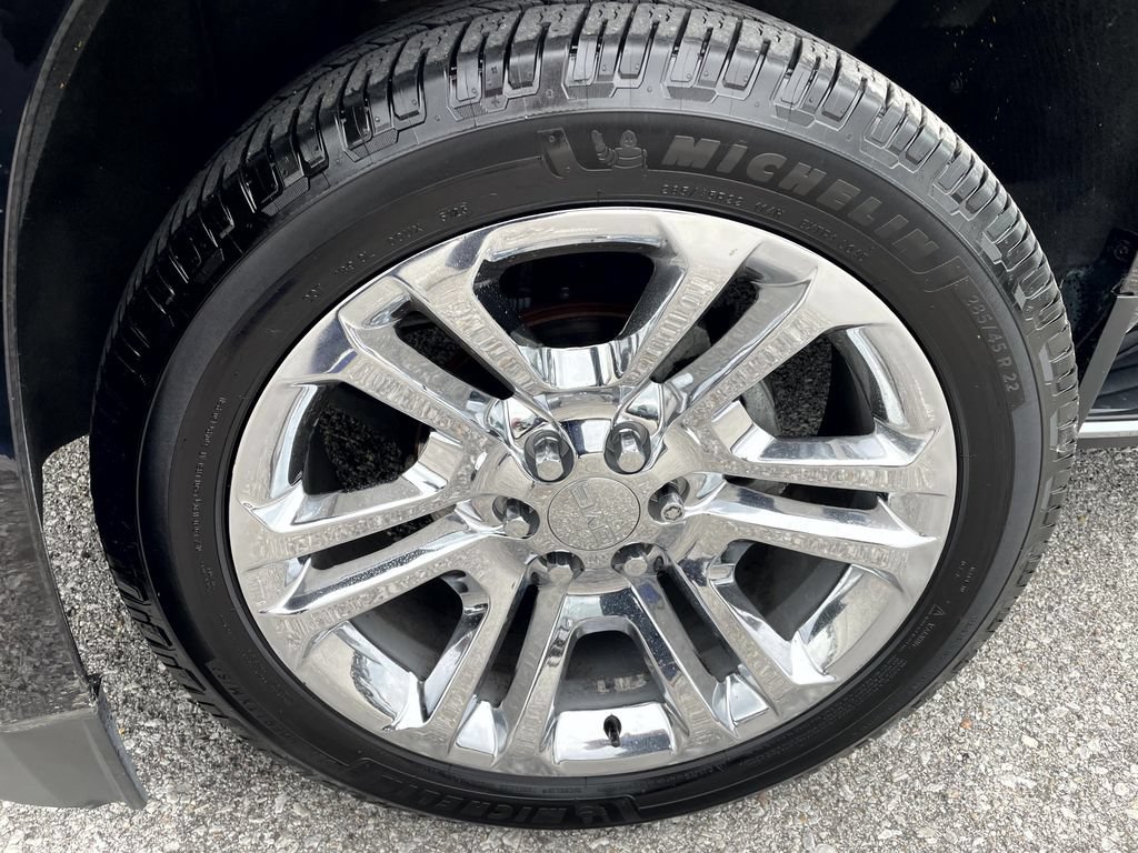 Used 2018 GMC Yukon SLT w/ Premium Edition AWD/4WD image 6