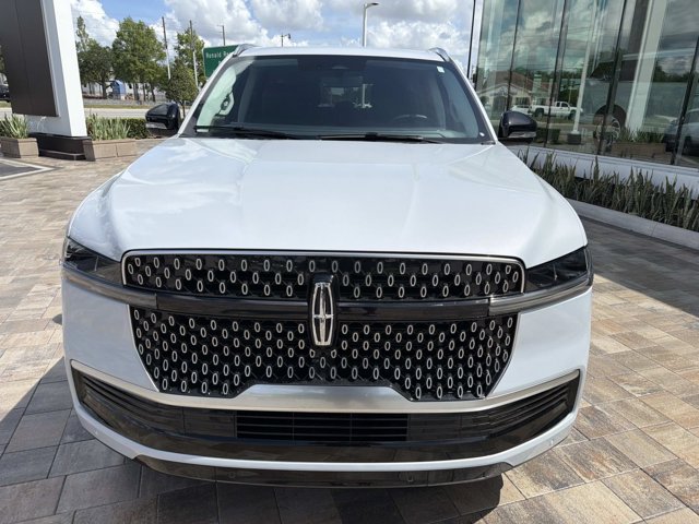 New 2026 Lincoln Navigator L Reserve AWD/4WD image 6