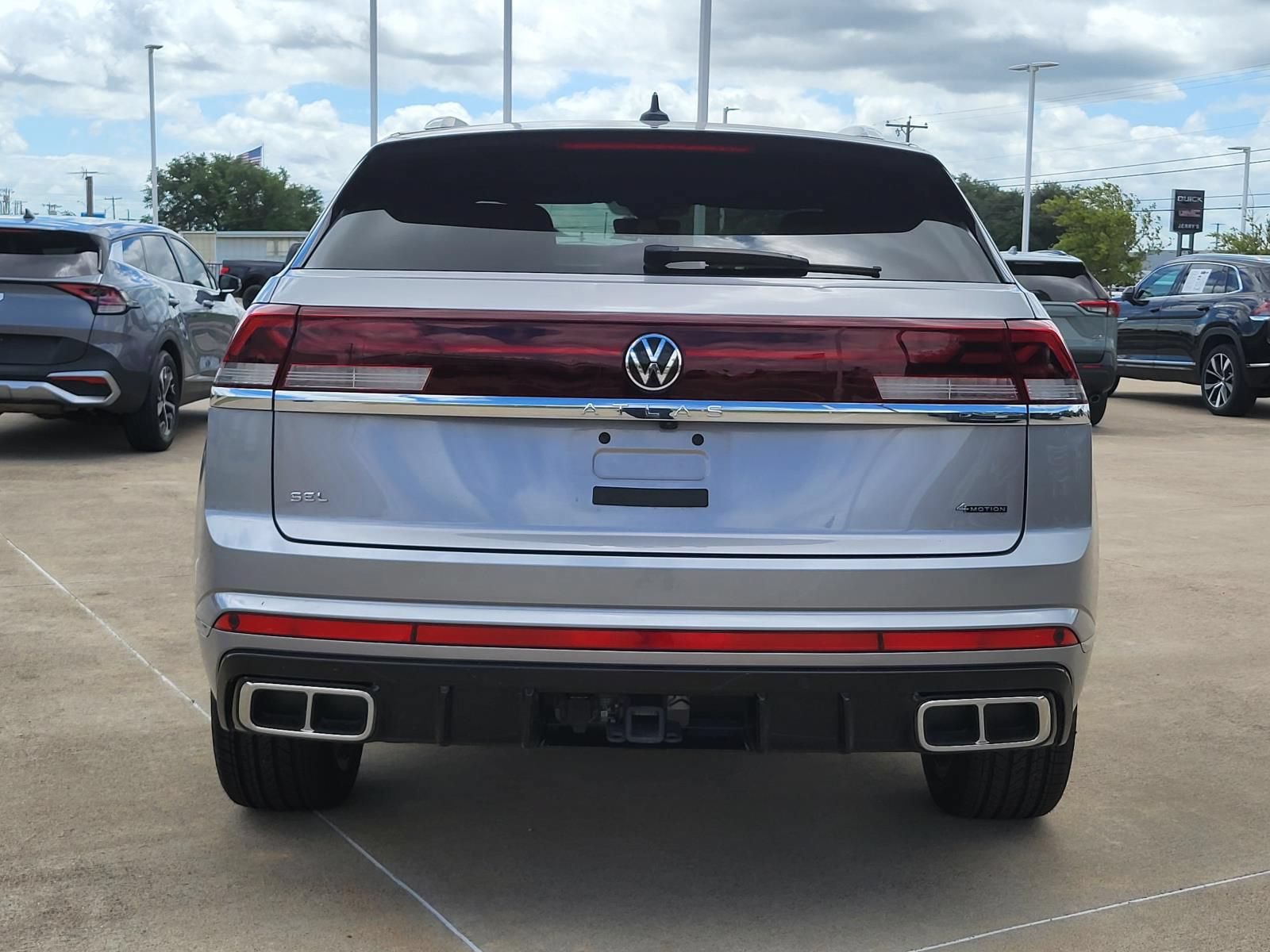 Used 2024 Volkswagen Atlas Cross Sport SEL Premium R-Line AWD/4WD image 7