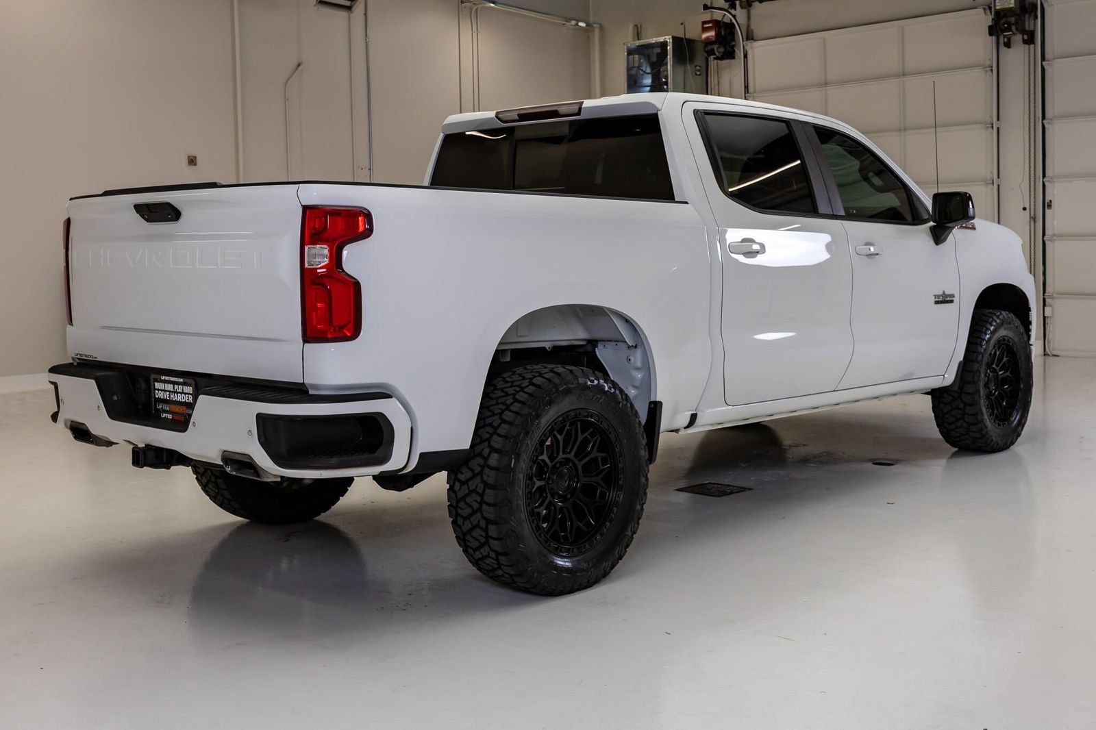 Used 2020 Chevrolet Silverado 1500 RST w/ Texas Edition AWD/4WD image 10