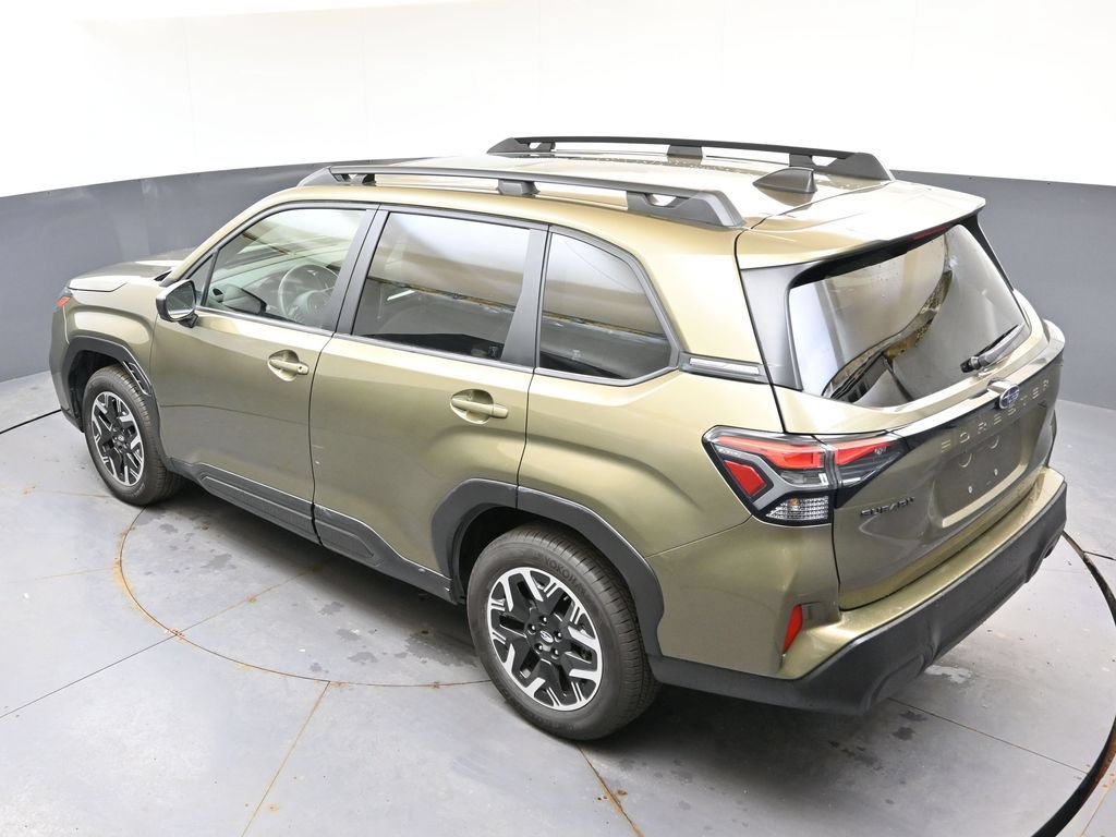 Certified 2025 Subaru Forester Premium AWD/4WD image 39