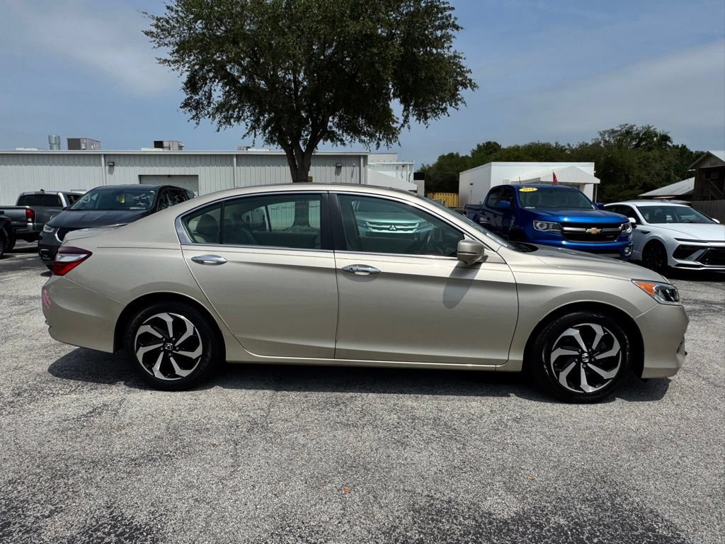 Used 2017 Honda Accord EX-L image 5