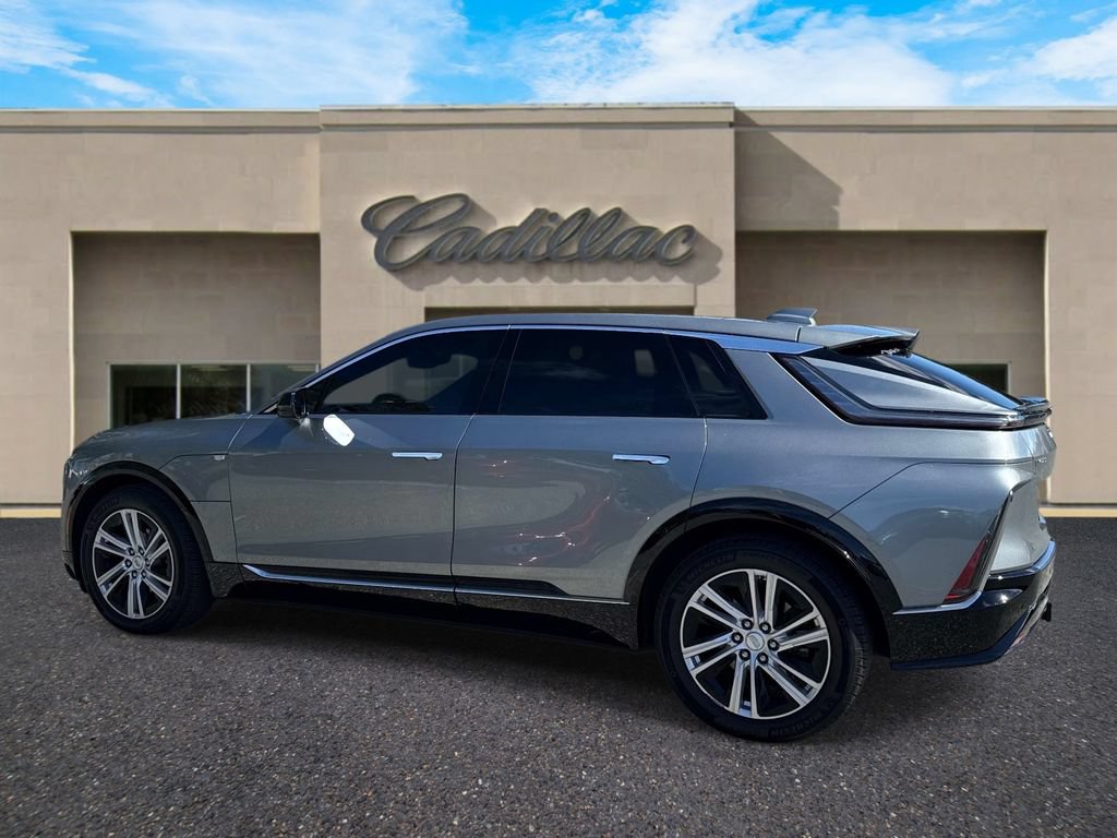 Certified 2024 Cadillac Lyriq Tech AWD/4WD image 4