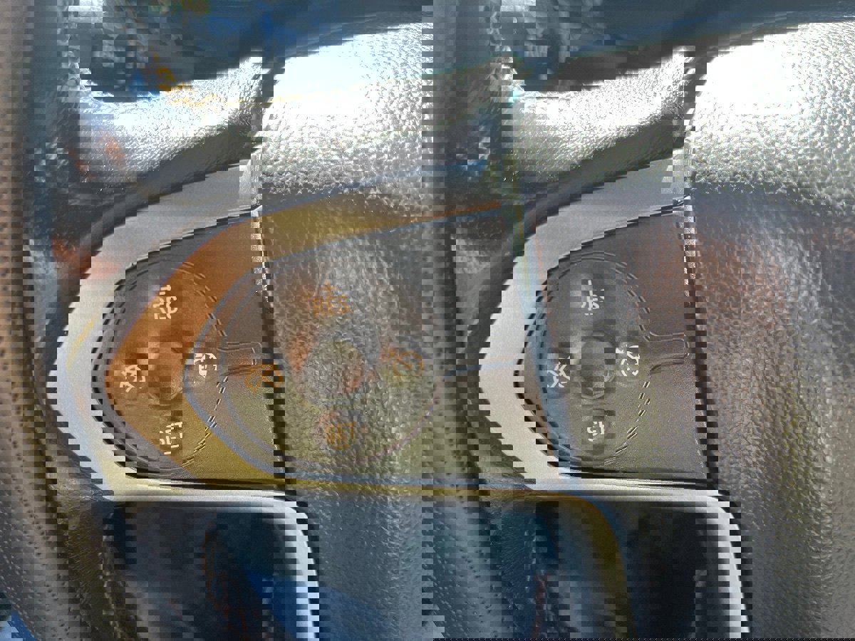 Used 2018 Chevrolet Silverado 1500 LT w/ All Star Edition AWD/4WD image 17