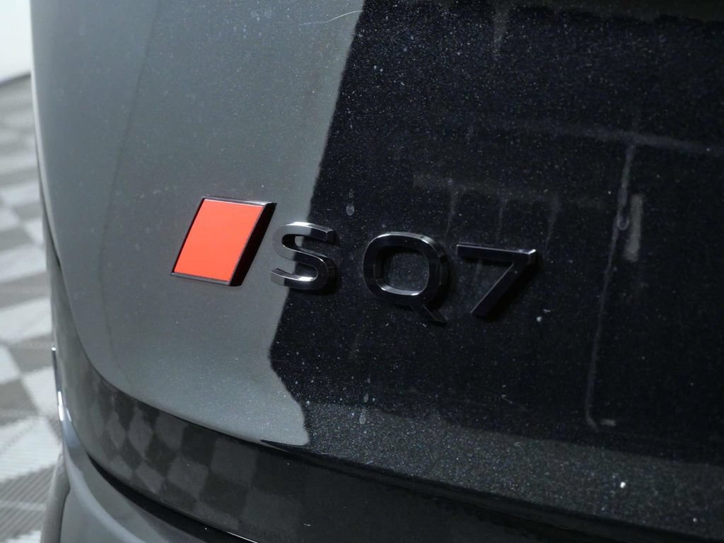 New 2026 Audi SQ7 Prestige AWD/4WD image 10