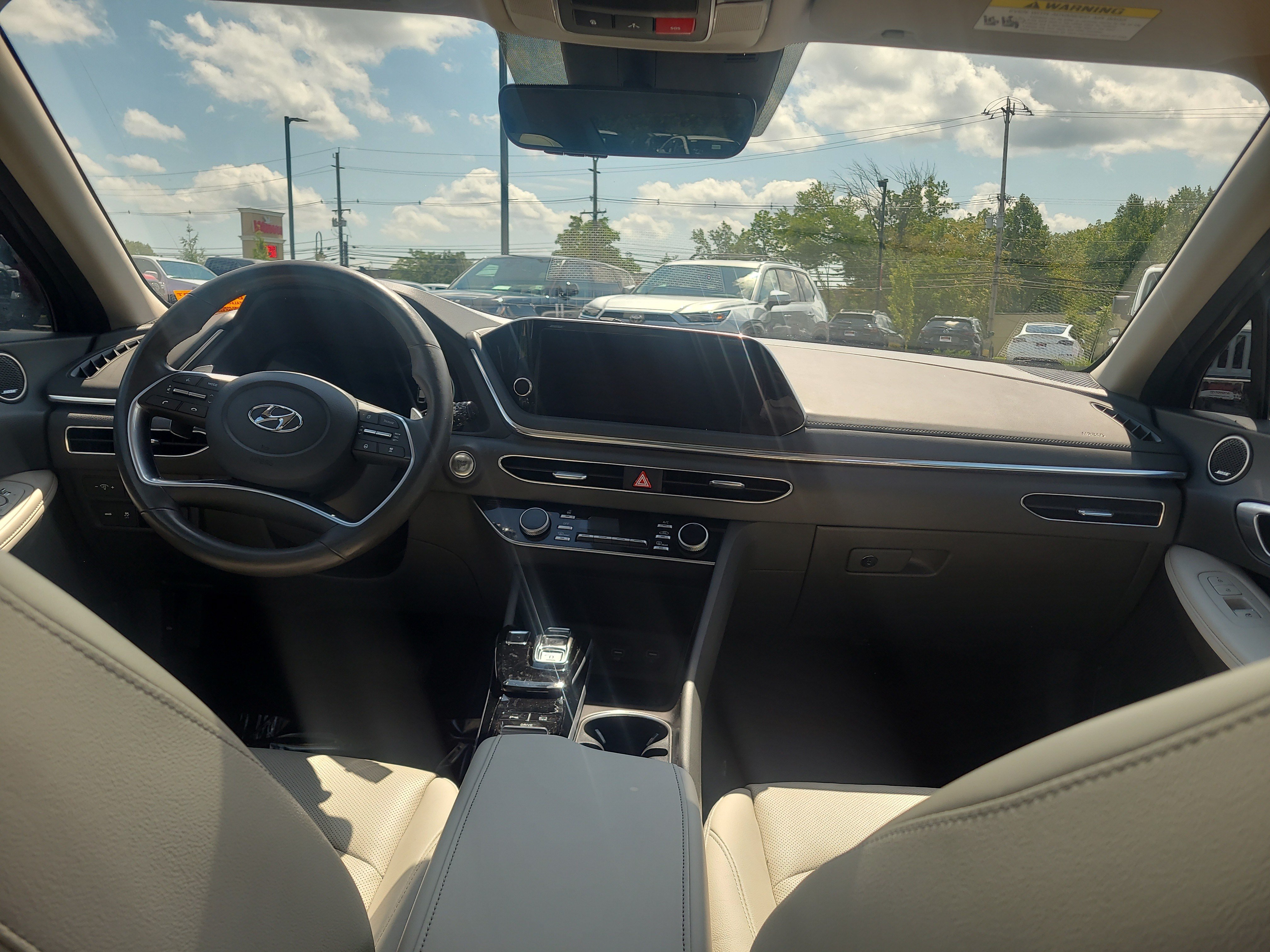 Used 2022 Hyundai Sonata Limited w/ Cargo Package FWD image 18