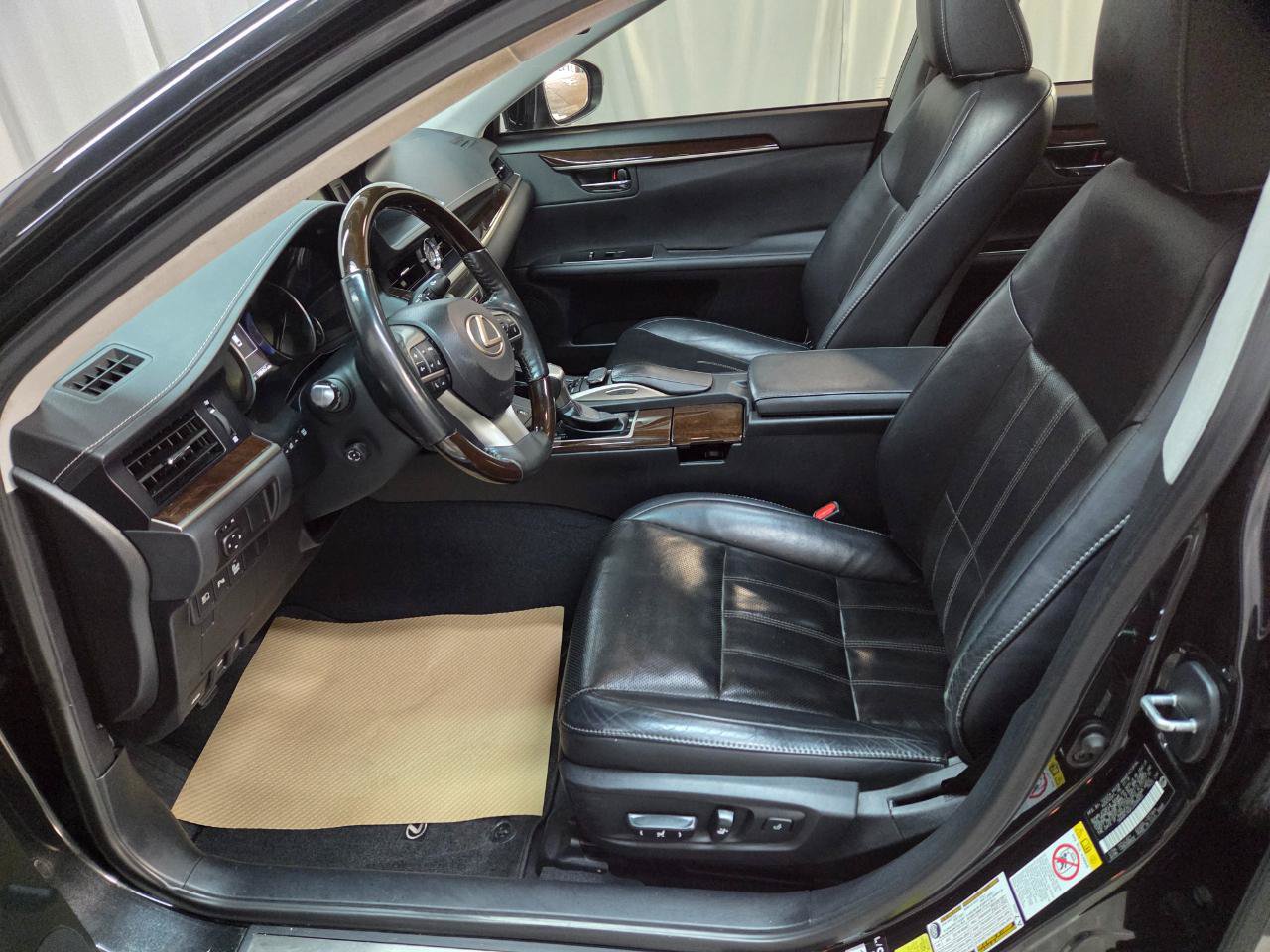 Used 2018 Lexus ES 350 w/ Luxury Package w/Wood Trim FWD image 14