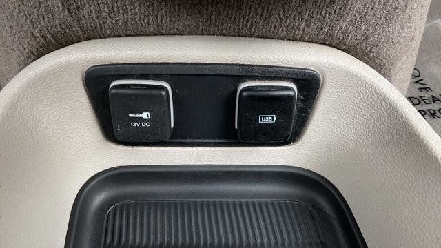 Used 2017 Chrysler Pacifica Touring-L Plus w/ Advanced Safetytec Group FWD image 20