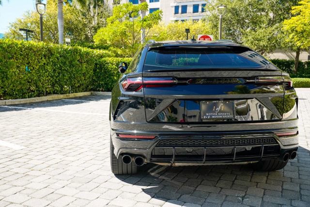 Used 2022 Lamborghini Urus image 24