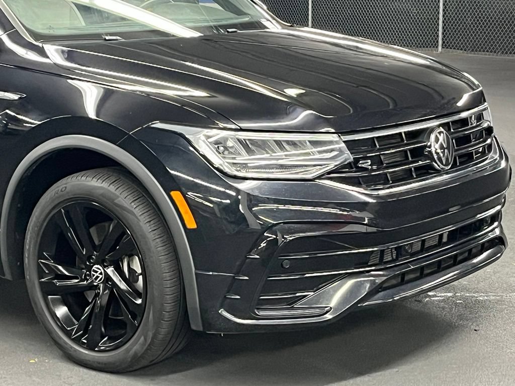 Used 2023 Volkswagen Tiguan SE R-Line AWD/4WD image 41