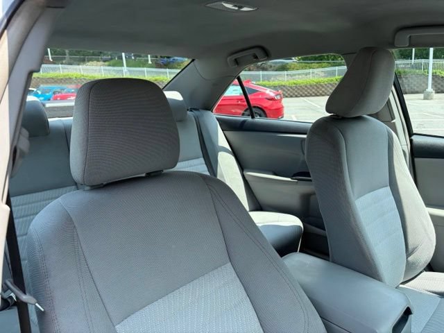 Used 2016 Toyota Camry LE FWD image 25