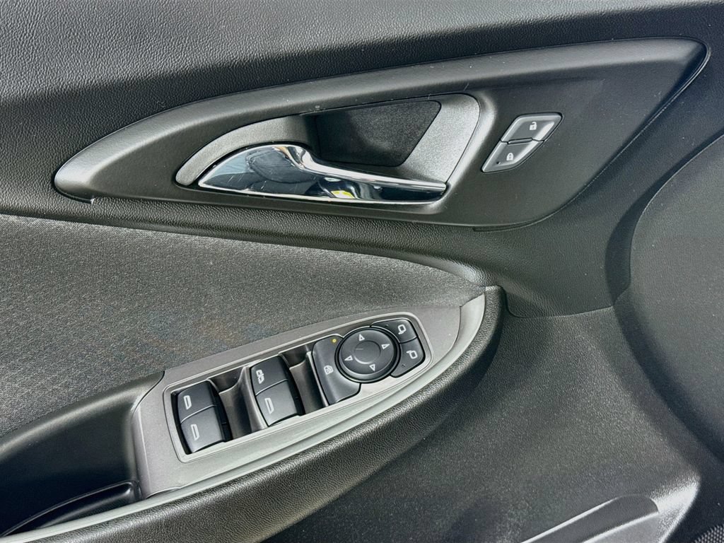 Used 2023 Chevrolet Malibu LT FWD image 20