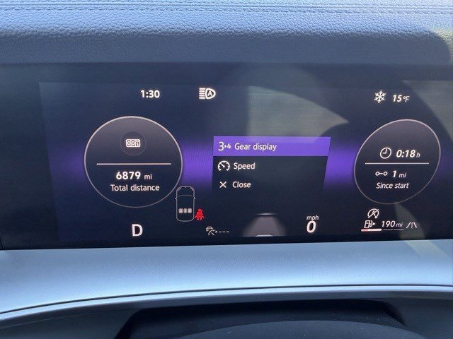 Used 2025 Volkswagen Tiguan SE R-Line image 17