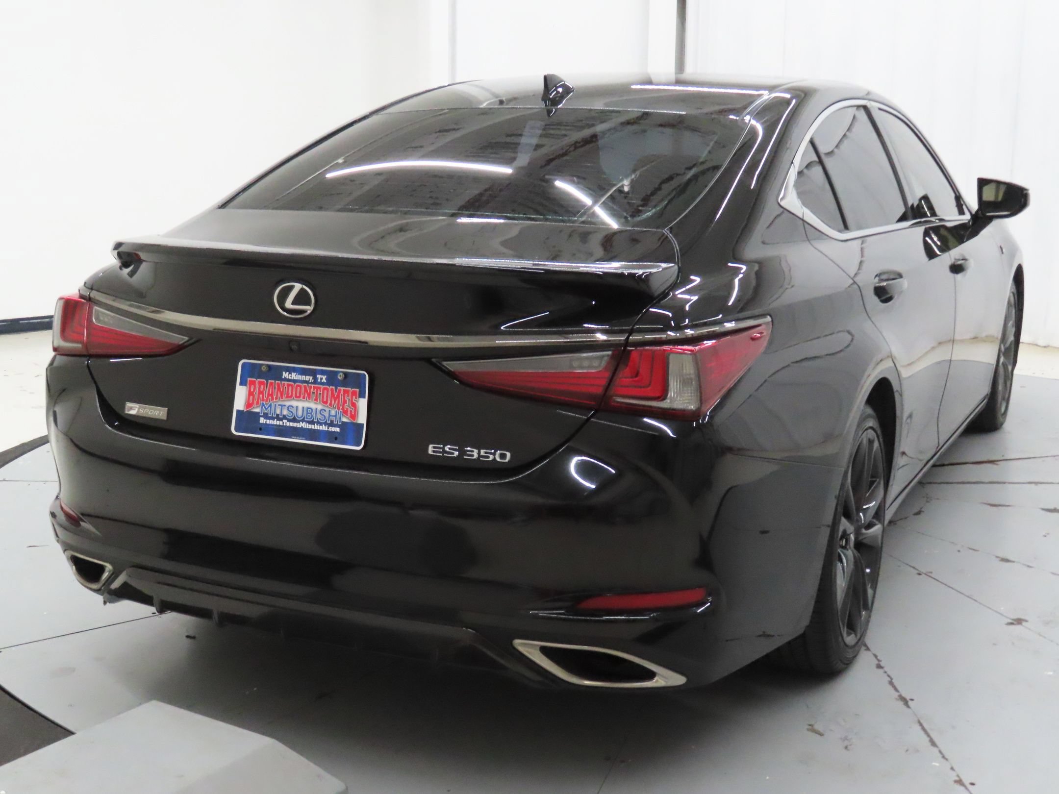 Used 2019 Lexus ES 350 F Sport w/ Accessory Package 2 FWD image 3