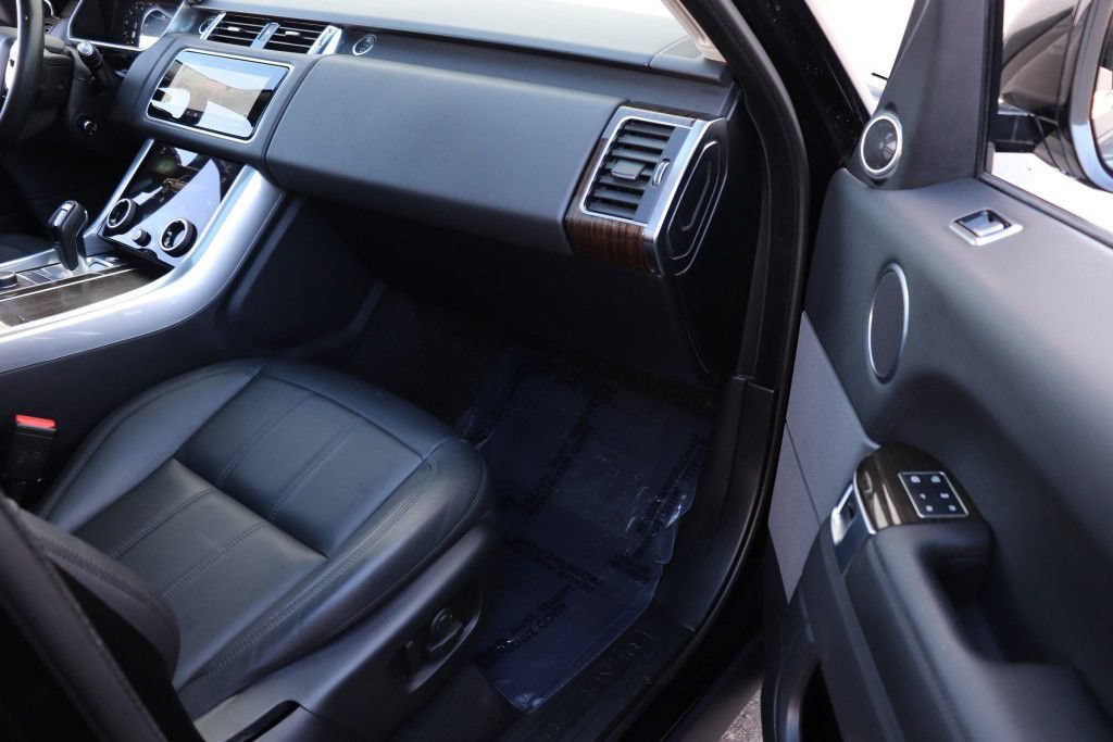 Used 2022 Land Rover Range Rover Sport SE AWD/4WD image 32
