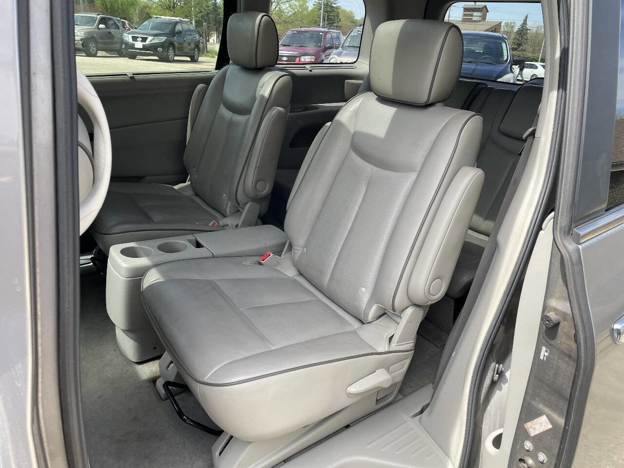 Used 2012 Nissan Quest LE FWD image 18