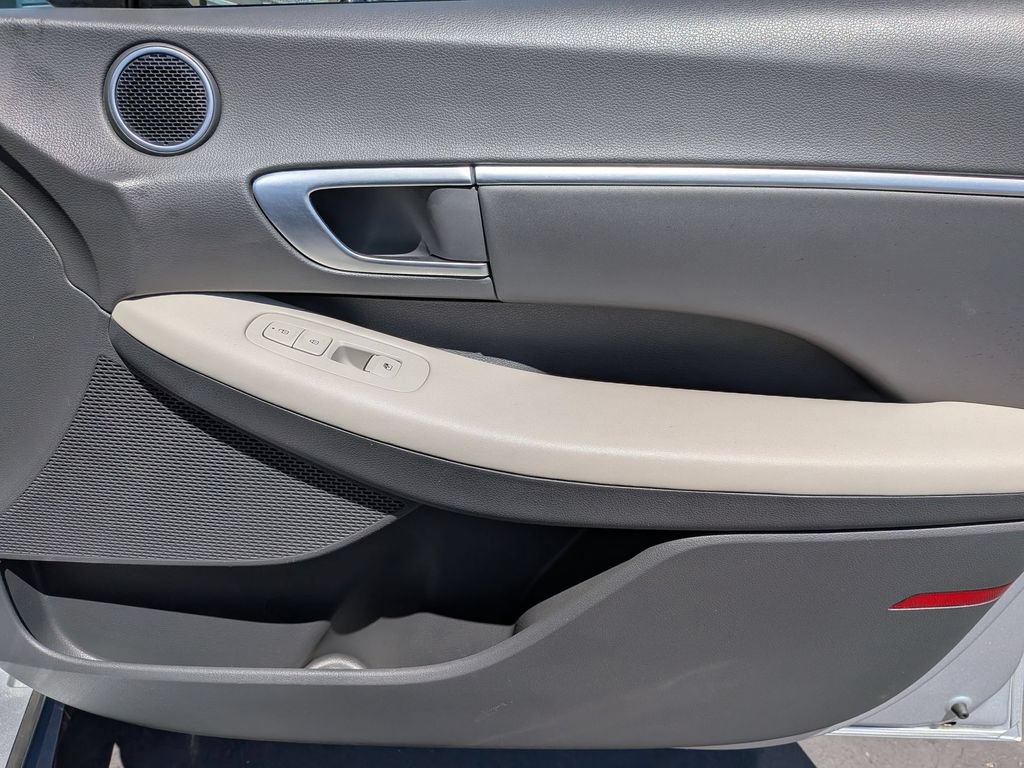 Used 2025 Hyundai Sonata SEL FWD image 32