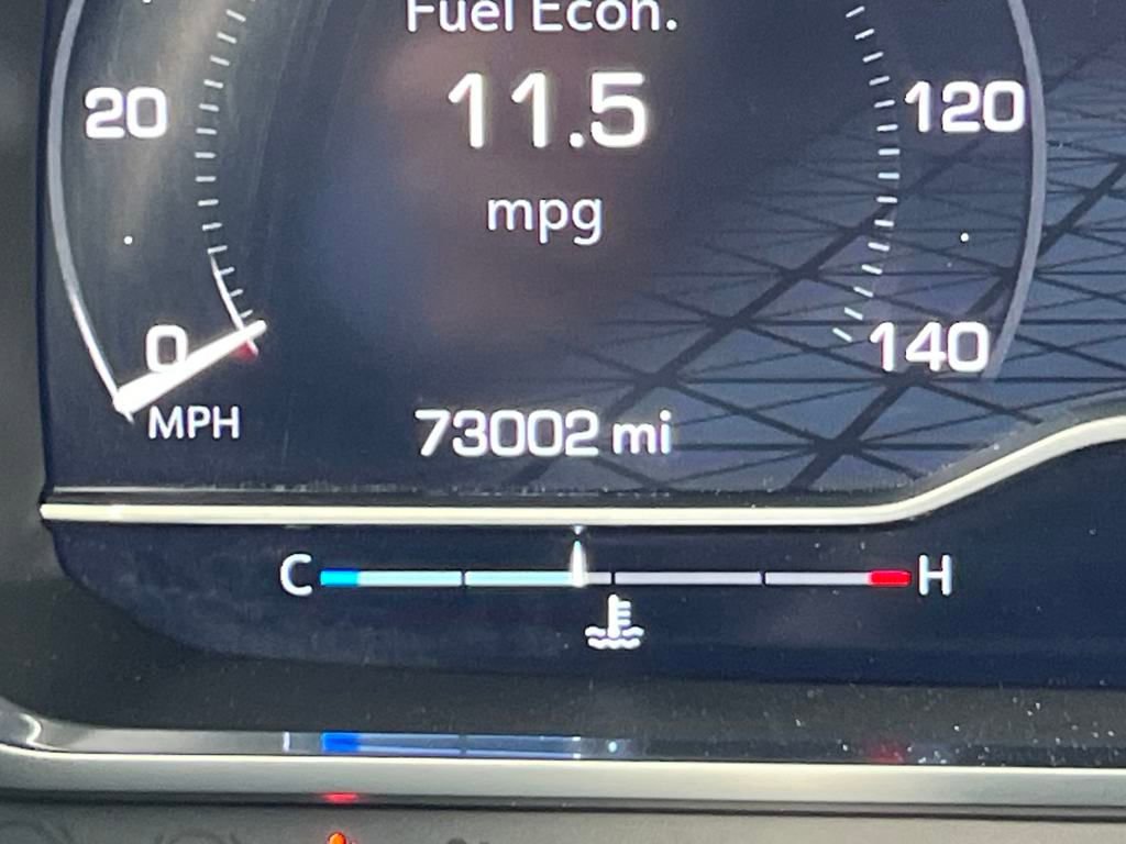 Used 2023 GMC Yukon XL SLT image 17