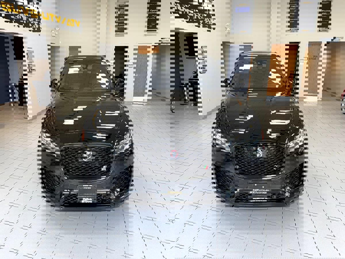 Used 2019 Jaguar F-PACE S image 3