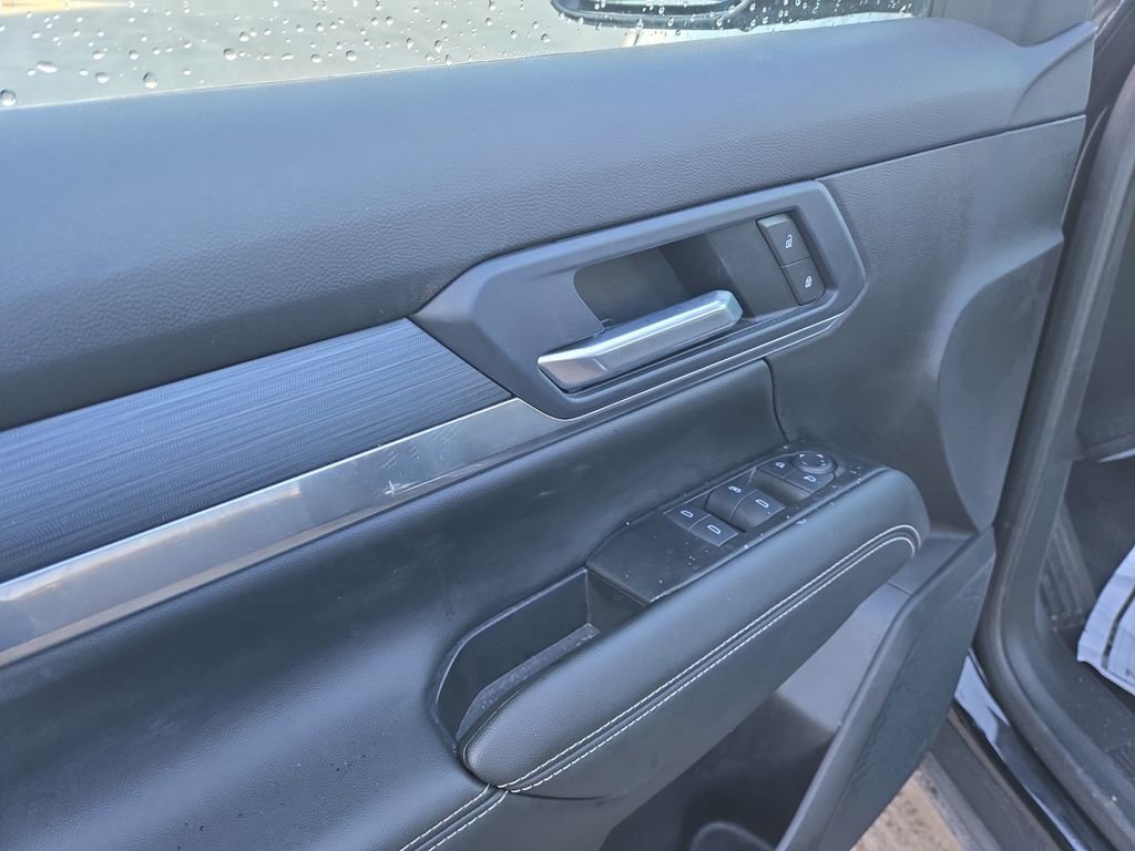 Used 2025 GMC Terrain Elevation image 15