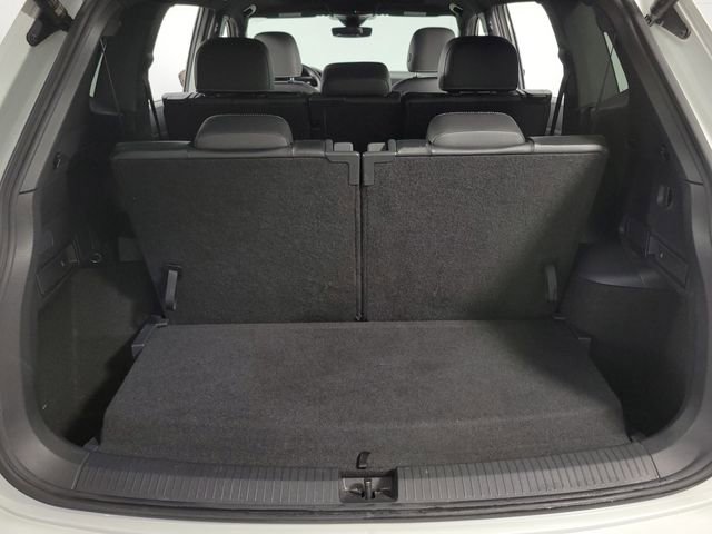 Used 2022 Volkswagen Tiguan SE R-Line image 27