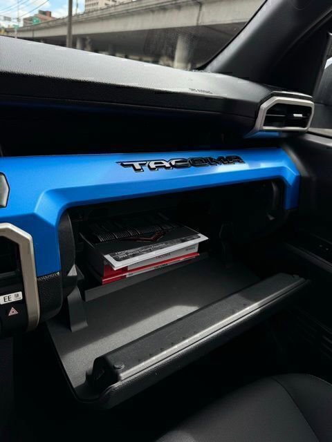 Used 2025 Toyota Tacoma TRD Off-Road image 28