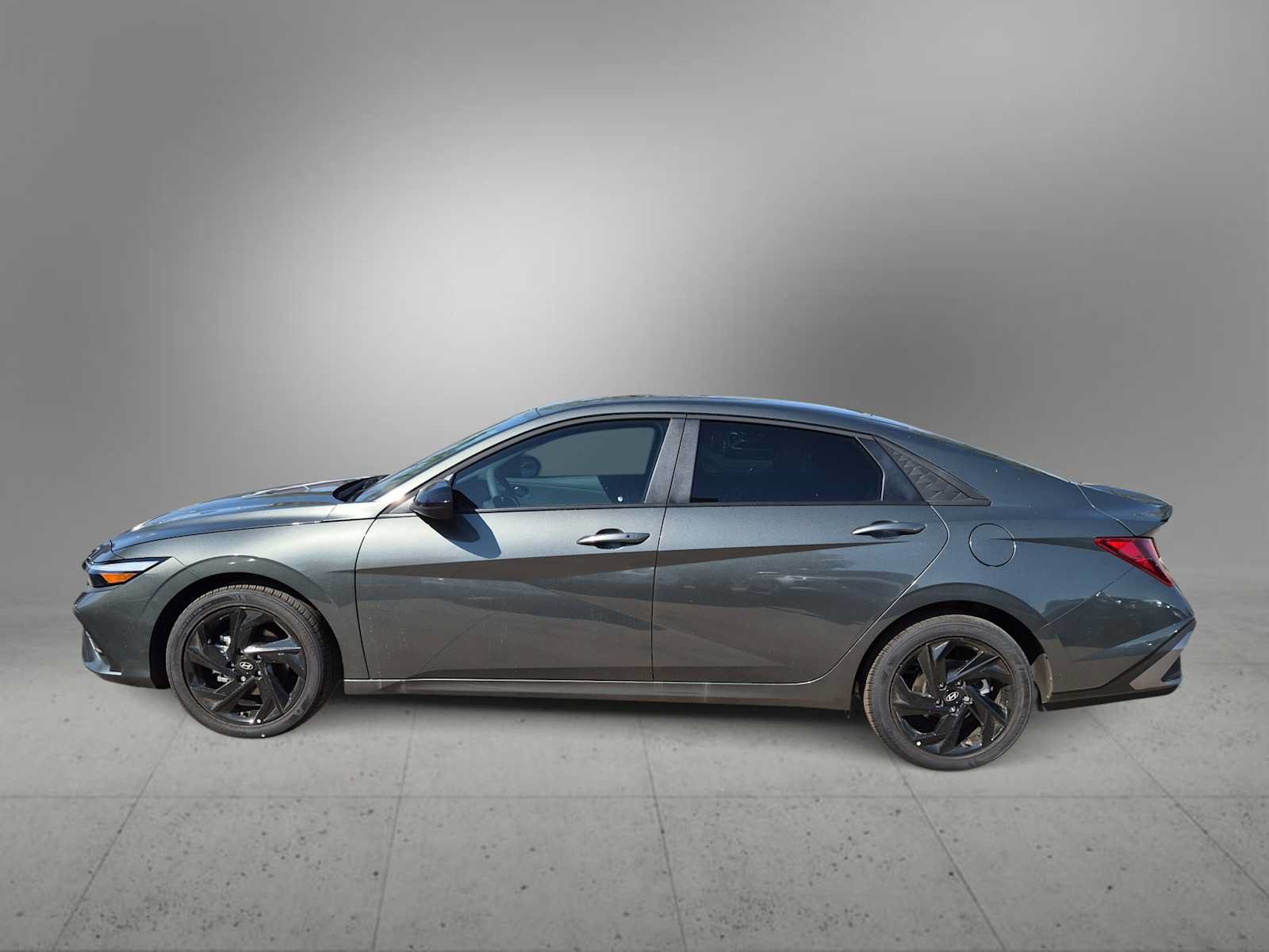 New 2026 Hyundai Elantra Sport w/ Cargo Package FWD image 5