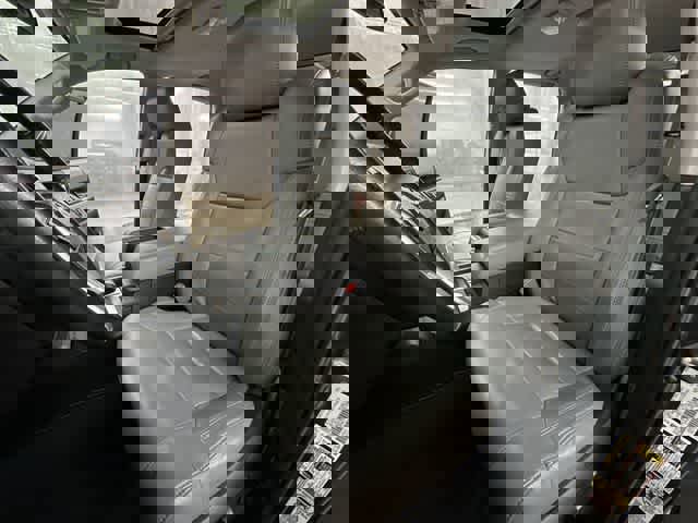 Used 2014 Toyota Tundra Limited w/ Limited Premium Package image 17