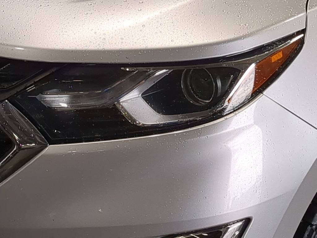 Used 2019 Chevrolet Equinox LT w/ Driver Convenience Package AWD/4WD image 14