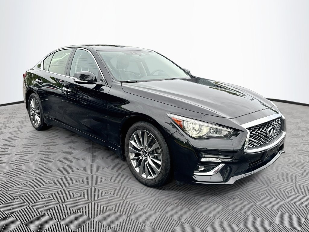 Certified 2023 INFINITI Q50 Luxe w/ Cargo Package AWD/4WD image 4