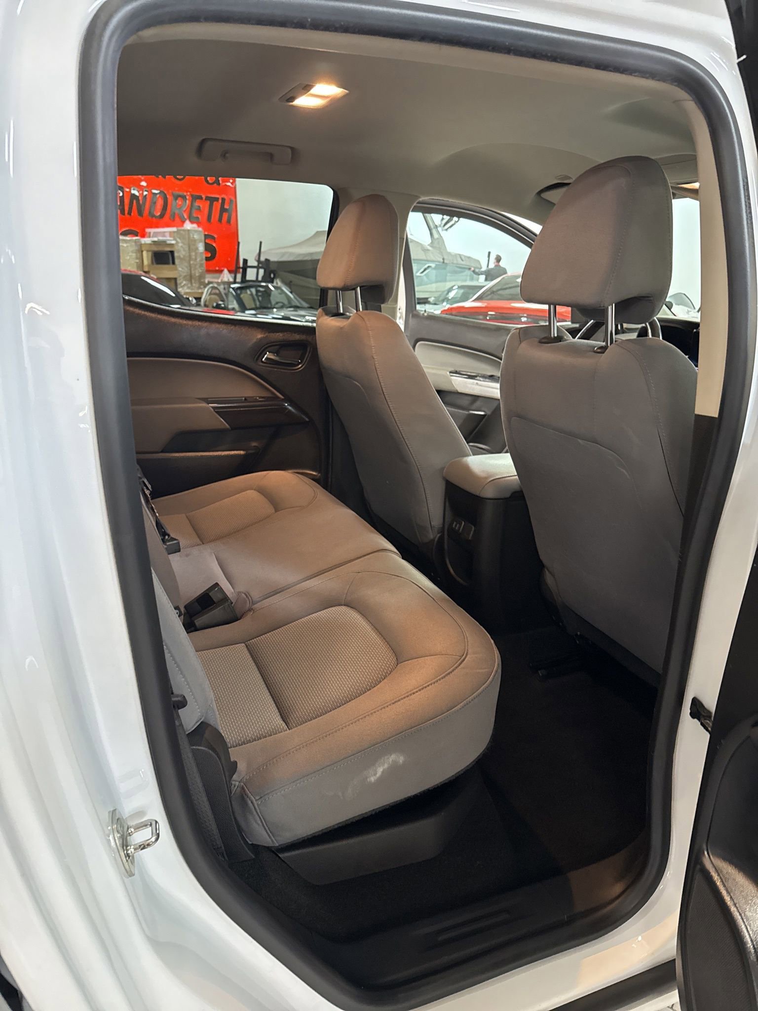 Used 2018 Chevrolet Colorado LT image 26