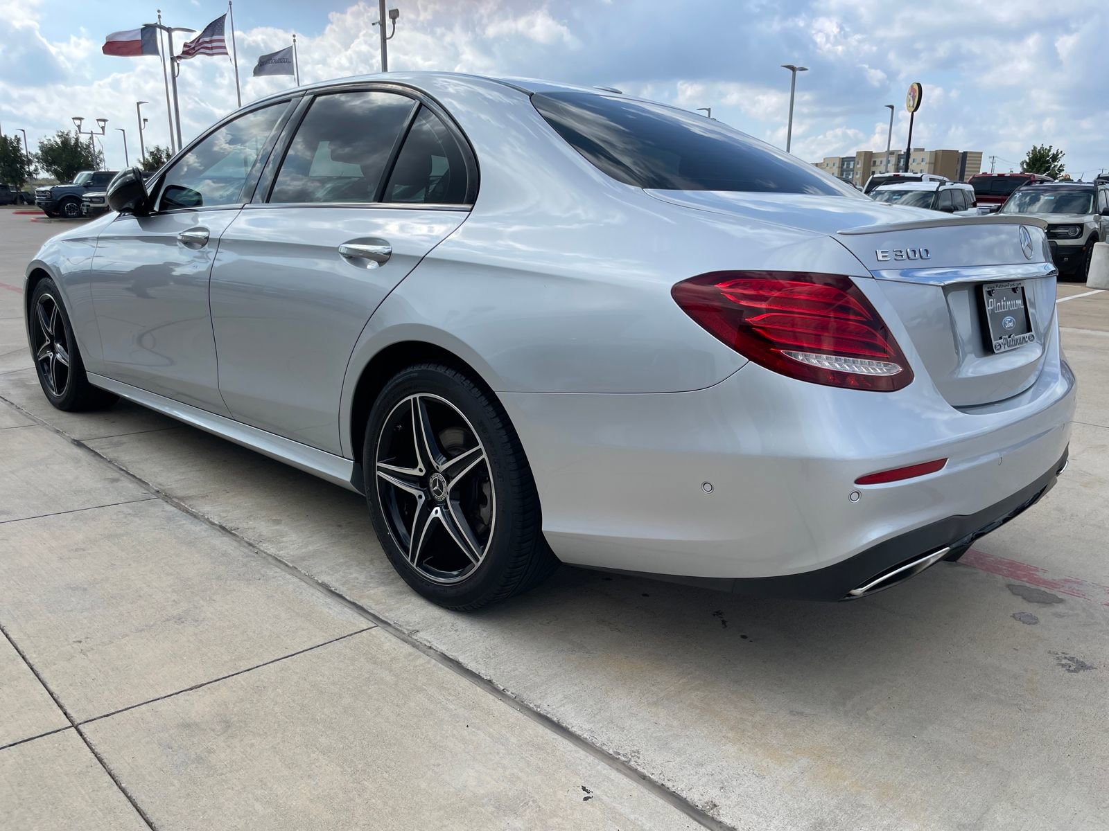 Used 2018 Mercedes-Benz E 300 image 3