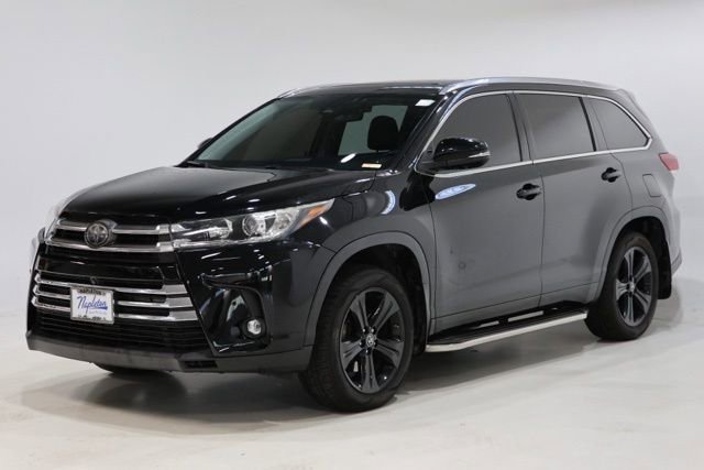 Used 2019 Toyota Highlander Limited Platinum AWD/4WD image 3