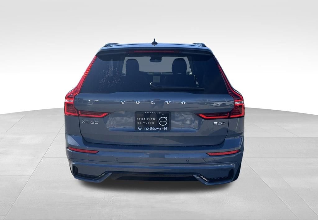 Certified 2024 Volvo XC60 B5 Ultimate w/ Climate Package image 35