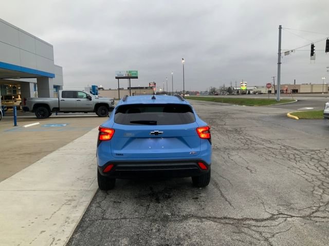 Used 2024 Chevrolet Trax RS w/ Sunroof Package image 8