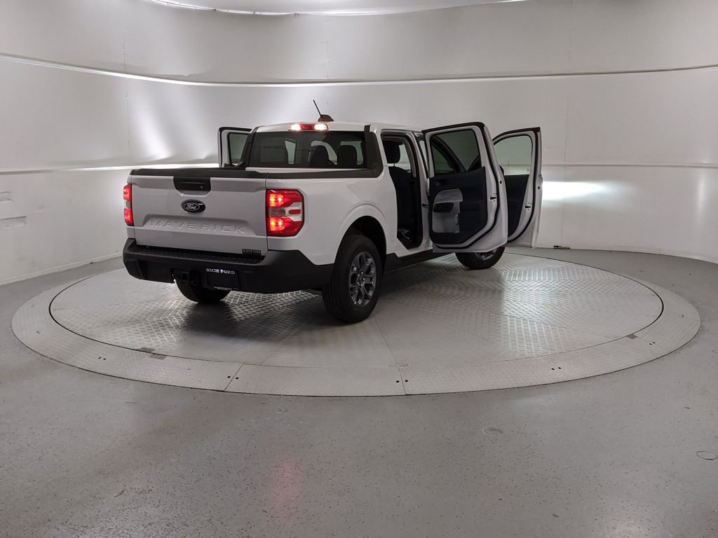 New 2025 Ford Maverick XLT w/ Equipment Group 302A image 9