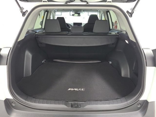 Used 2024 Toyota RAV4 XLE AWD/4WD image 34