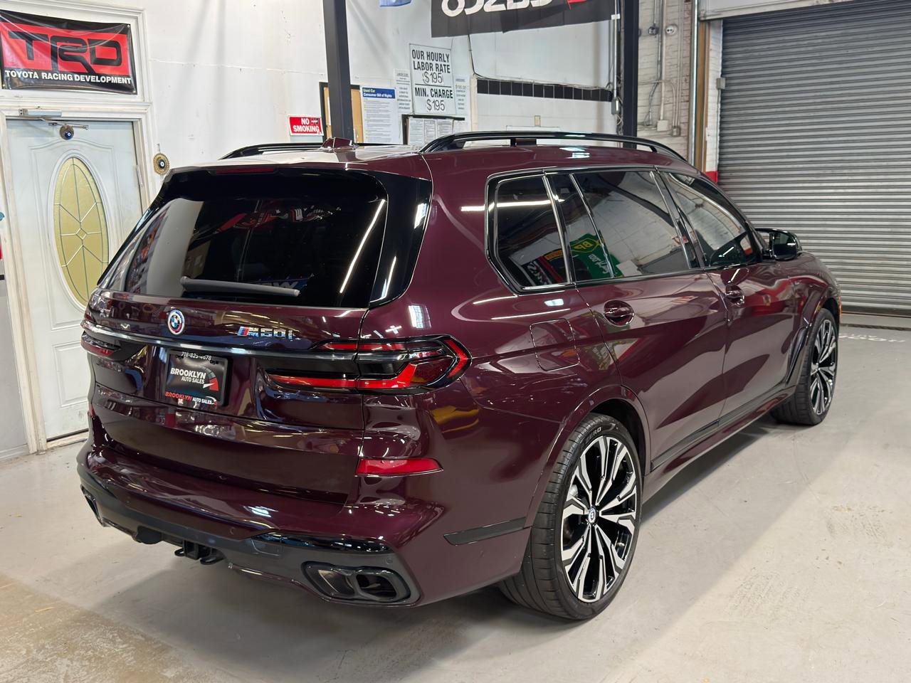 Used 2023 BMW X7 M60i w/ Executive Package AWD/4WD image 5