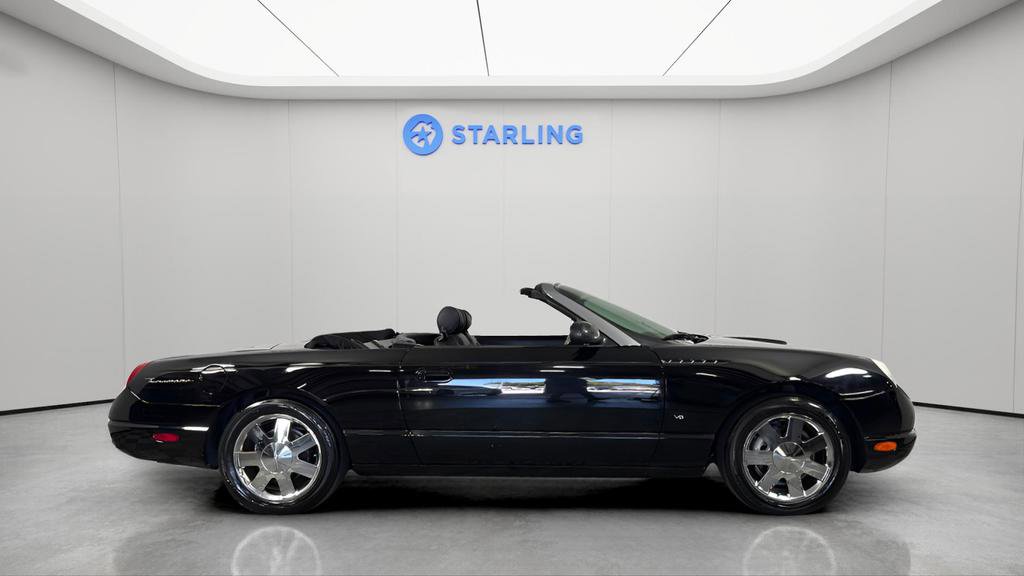 Used 2003 Ford Thunderbird image 27